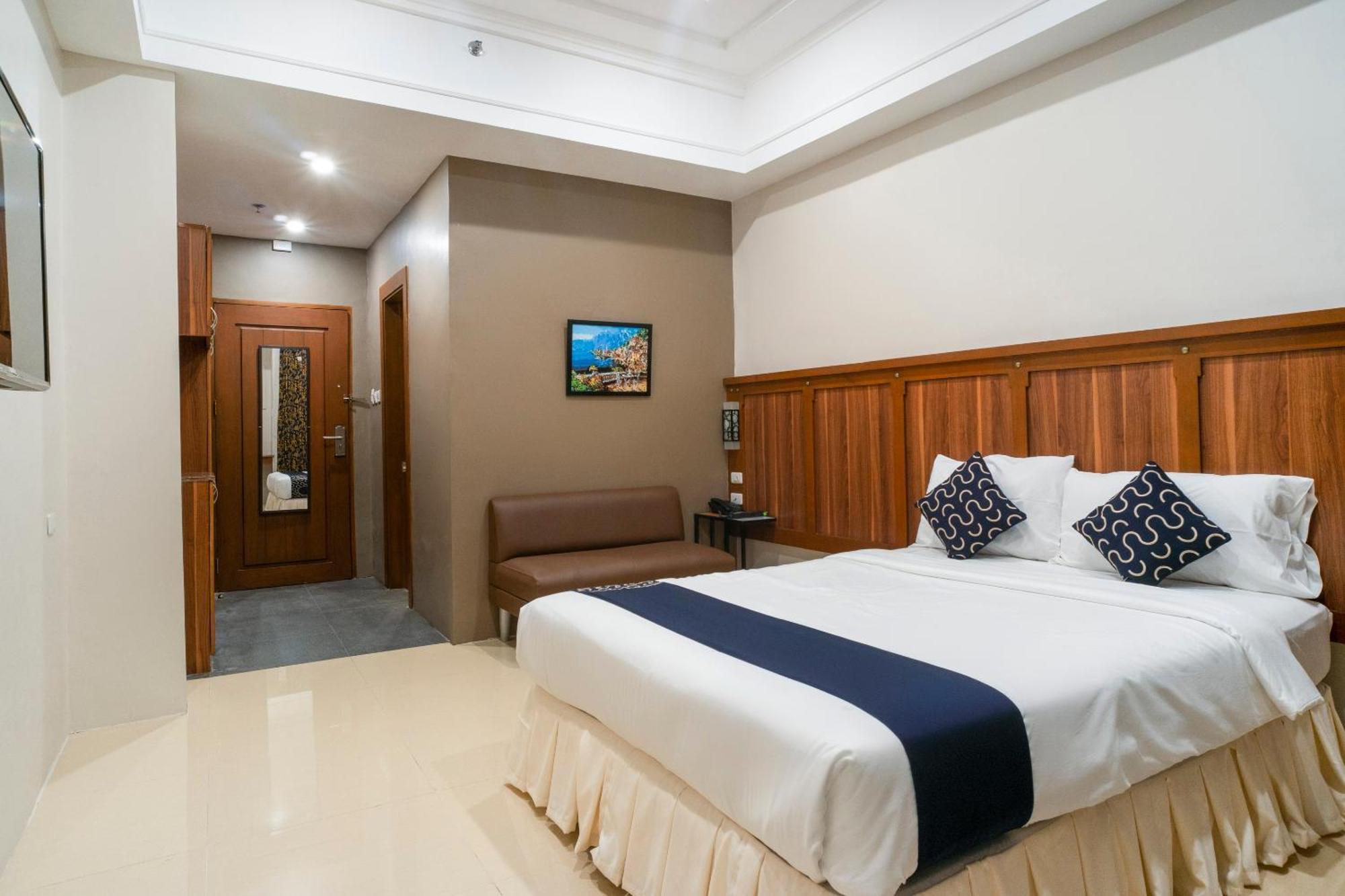Capital O 460 World Palace Hotel Davao Exterior photo